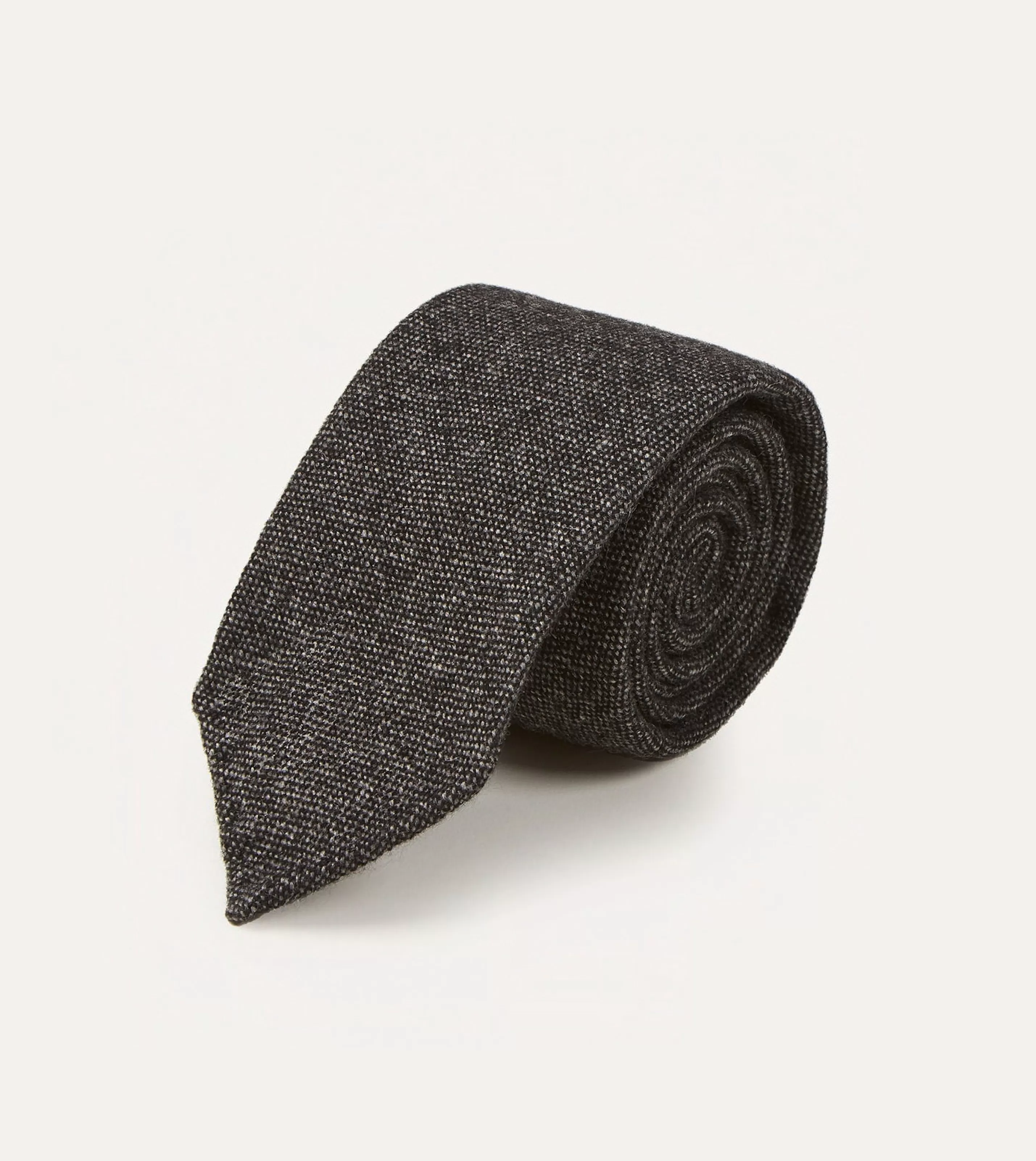 Drake’s Plain Ties | Black Pure Cashmere Solid Hand Rolled Tie